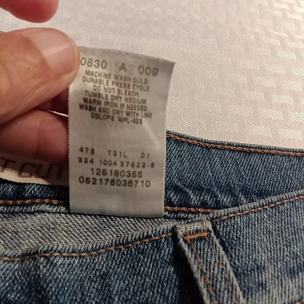 Levi's 515 Women's Jeans Boot Cut, Stretch, Medium Wash Mid-Rise 12 Slim - Picture 6 of 11